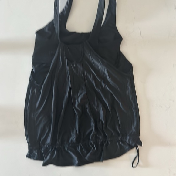 Lululemon tank with built-in bra - Picture 2 of 3